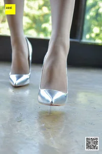 Lai Lai in Silver Stilettos: High-Fashion Sophistication in 丝享家147 - image 17