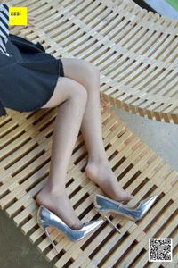 Lai Lai in Silver Stilettos: High-Fashion Sophistication in 丝享家147 - image 69