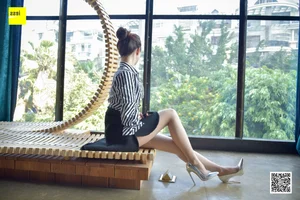 Lai Lai in Silver Stilettos: High-Fashion Sophistication in 丝享家147 - image 76