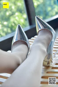 Lai Lai in Silver Stilettos: High-Fashion Sophistication in 丝享家147 - image 55