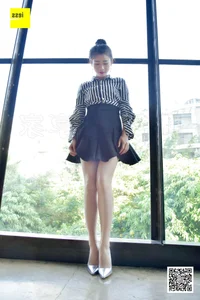 Lai Lai in Silver Stilettos: High-Fashion Sophistication in 丝享家147 - image 2