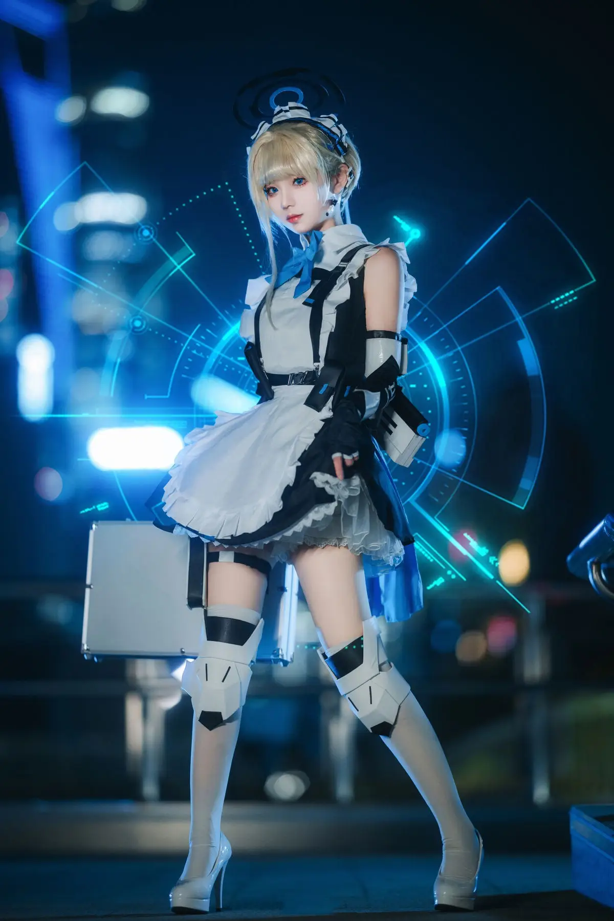 Coser Hua Qi Hana's Stunning Honkai Star Rail Cosplay: Futuristic Maid Warrior 飞鸟马时