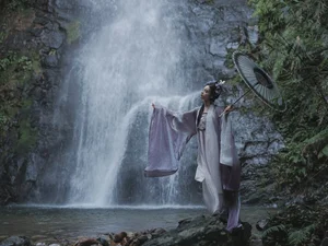Timeless Elegance in YiTuYu Art Language Vol.4827 Lin Lang - image 2