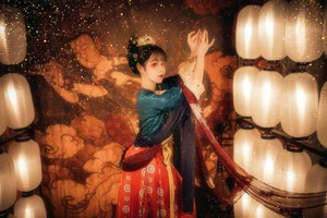 Captivating Portraiture: YiTuYu Art Language Vol.5812 with Zhao Ji Li - image 0