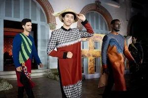 Cultural Fusion: The Universal Appeal of the Vietnamese Ao Dai Through a Global Lens - image 9