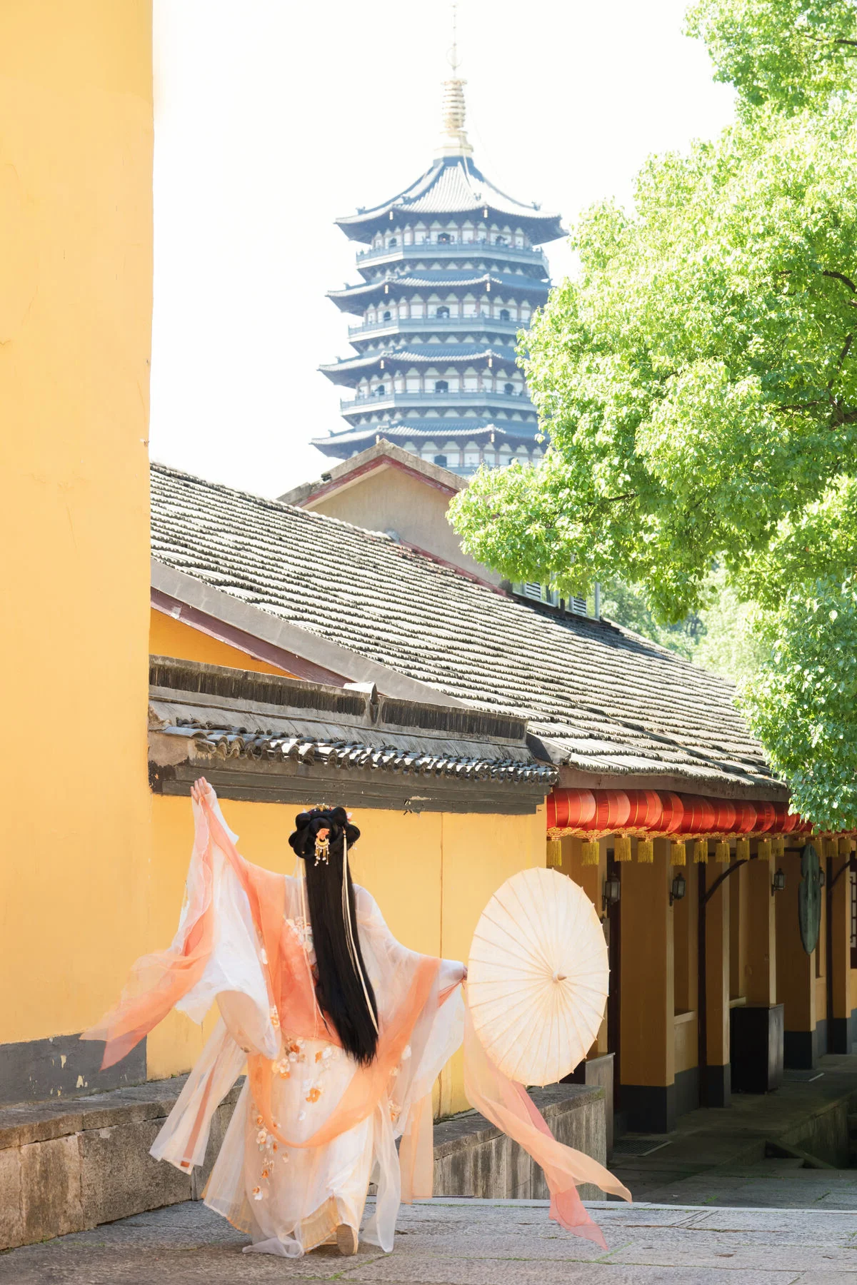 YiTuYu Art Language Vol.10338: Featuring the Elegant Jiao Yi Zhi Sui Sui