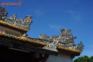 The Art and History of Hue Imperial Court Ceramic Mosaics: A Journey Through Vietnamese Heritage - image 9