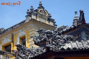 The Art and History of Hue Imperial Court Ceramic Mosaics: A Journey Through Vietnamese Heritage - image 7