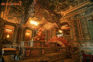 The Art and History of Hue Imperial Court Ceramic Mosaics: A Journey Through Vietnamese Heritage - image 2