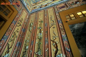 The Art and History of Hue Imperial Court Ceramic Mosaics: A Journey Through Vietnamese Heritage - image 1