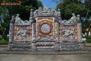 The Art and History of Hue Imperial Court Ceramic Mosaics: A Journey Through Vietnamese Heritage - image 6