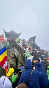 Experience the Vibrant Energy and Massive Crowds at Huong Pagoda and Yen Tu Mountain During Vietnam's Lunar New Year Tet Festival Celebrations - image 3
