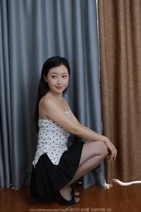 Xiao Jie’s Polka Dot Set: Playful and Chic Fashion by IESS - image 5