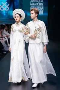 Nguyen Thu Hang Shines on the Runway for Designer Cao Minh Tien - image 2