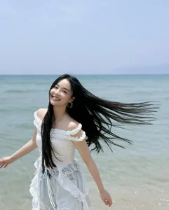 Chi Pu Hosts Chinese Celebrities for an Unforgettable Tour of Vietnam - image 8