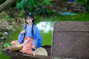 YiTuYu Art Language Vol.7290: The Captivating Visuals of Xiao Xiao Yu - image 0