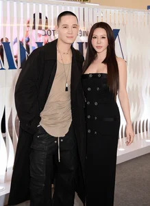 Timeless Elegance: The Red Carpet Allure of Hà Anh and Thu Hoài - image 6