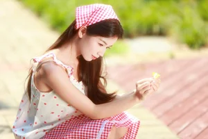 YiTuYu Art Language Vol.5230 Xiao Du Tong Xue Aesthetic Collection - image 0
