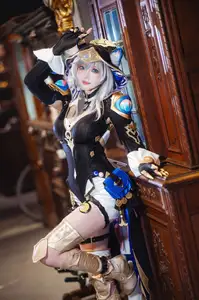 Coser Guaxi Jiang's Stunning Honkai Star Rail Cosplay (16P) - image 3