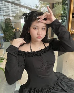 Vietnamese Actress Truc Anh Debuts Bold and Confident New Look, Moving Beyond Her Iconic Mat Biec Role - image 4