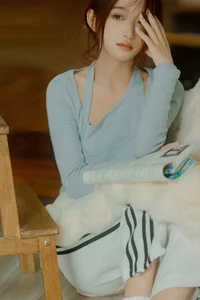 Captivating Grace: YiTuYu Art Language Vol.4814 Featuring the Radiant Model Yu Er - image 2