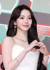 SBS Gayo Daejeon 2024: A Spectacular Battle of Visuals and K-Pop Fashion Icons - image 3