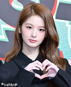 SBS Gayo Daejeon 2024: A Spectacular Battle of Visuals and K-Pop Fashion Icons - image 19