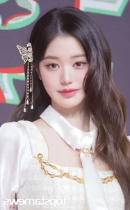 SBS Gayo Daejeon 2024: A Spectacular Battle of Visuals and K-Pop Fashion Icons - image 7