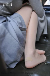 IESS Si Zu Bian Dang 046: Model Little C Presents 'To Youth' Collection - image 12
