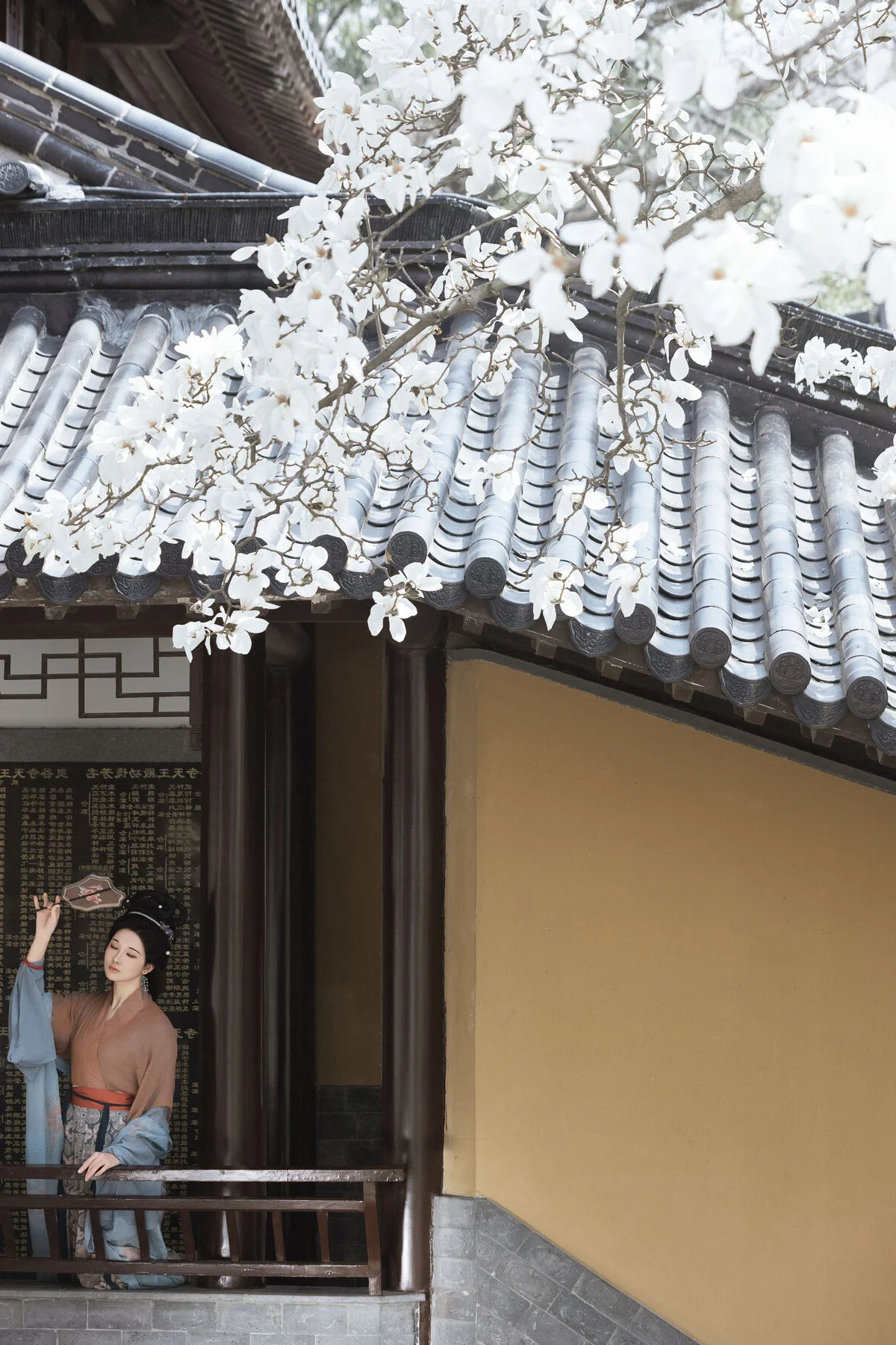YiTuYu Art Language Vol.7094: A Visual Journey with Yin Nan Yun