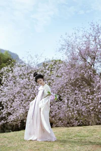 Ethereal Spring Muse: YiTuYu Vol.8958 Xiao Y Jin Tian Ye Hen Kai Xin - image 12