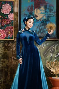 Miss Giang My Radiates Elegance as the Muse for Vo Viet Chung's Ao Dai - image 2