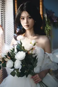 YiTuYu Art Language Vol.8775 Dan Dan: A Muse at the Piano - Melody of Pure Elegance - image 2