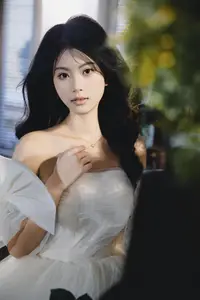 YiTuYu Art Language Vol.8775 Dan Dan: A Muse at the Piano - Melody of Pure Elegance - image 6