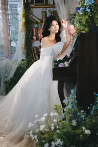 YiTuYu Art Language Vol.8775 Dan Dan: A Muse at the Piano - Melody of Pure Elegance - image 5