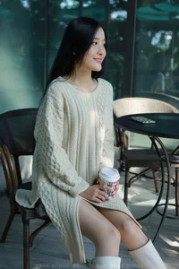 The White Boot Trend: Wanping's Modern Princess Aesthetic - image 2