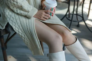 The White Boot Trend: Wanping's Modern Princess Aesthetic - image 7