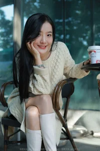 The White Boot Trend: Wanping's Modern Princess Aesthetic - image 8