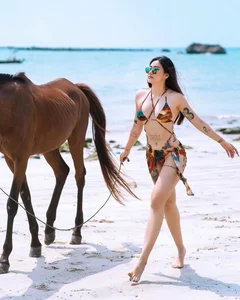 Thin Zar Wint Kyaw: Myanmar’s Boldest Fashion Icon in Stunning Detail - image 2