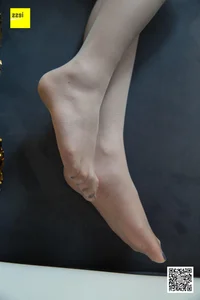 IESS 275 Jiu Mei: A Bold and Cool Take on Modern Asian Fashion and Hosiery Style - image 10