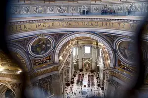 Discover St. Peter's Basilica Vatican: A magnificent Renaissance architectural icon under night lights - image 4