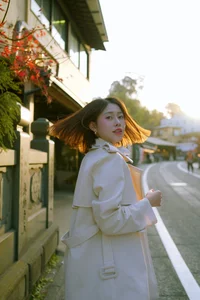 Elegant Japan Travel Style: Việt Phương Thoa in Stunning Traditional Kimono - image 2