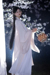 YiTuYu Art Language Vol.6792: Xiao Yang Showcases Modern Elegance in Artistic Photography - image 8