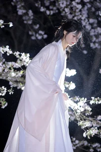 YiTuYu Art Language Vol.6792: Xiao Yang Showcases Modern Elegance in Artistic Photography - image 6