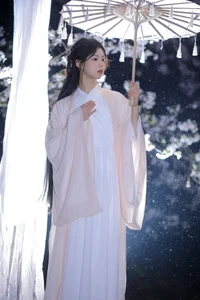 YiTuYu Art Language Vol.6792: Xiao Yang Showcases Modern Elegance in Artistic Photography - image 18