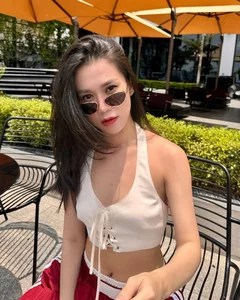 Ngoc Thao Embraces the Sun: Stunning 'City Girl' Aesthetic and Summer Fashion Inspiration - image 2