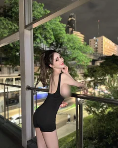 Taiwanese Beauty Icons and the Rise of the Bold No-Bra Fashion Trend - image 7