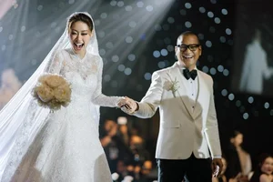 The Blossoming Romance and Sweet Marriage of Miss Universe Vietnam Khanh Van - image 2