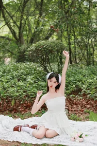 Bold Expressions and Artistic Vision: YiTuYu Art Language Vol.6917 Featuring Jiu Jiu - image 4
