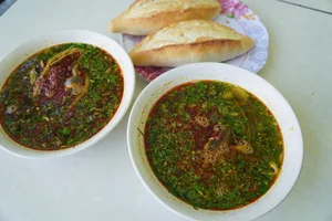 Savoring the Flavors of Vinh City: 6 Essential Must-Try Local Dishes - image 4